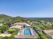 Maison 7 pièces 215 m²