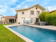 Maison 7 pièces 215 m²