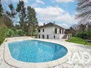 Maison 7 pièces 220 m²