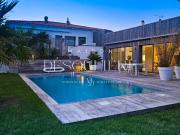 Maison 7 pièces 220 m²