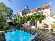 Maison 7 pièces 221 m²