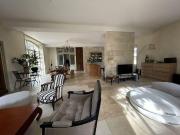 Maison 7 pièces 221 m²