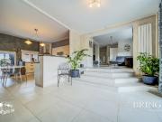 Maison 7 pièces 221 m²