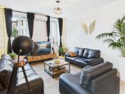 Maison 7 pièces 226 m² Maison 7 pièces 226 m²