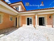 Maison 7 pièces 226 m²
