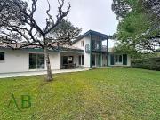 Maison 7 pièces 226 m²