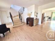 Maison 7 pièces 228 m²