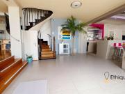 Maison 7 pièces 230 m²