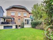 Maison 7 pièces 230 m²