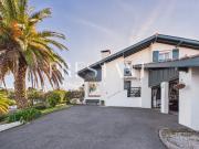 Maison 7 pièces 230 m²