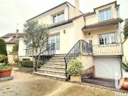 Maison 7 pièces 230 m²