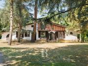 Maison 7 pièces 230 m²