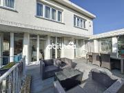 Maison 7 pièces 233 m²