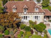 Maison 7 pièces 238 m²