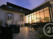 Maison 9 pièces 239 m²