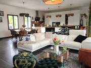 Maison 7 pièces 240 m²