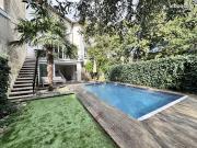 Maison 7 pièces 240 m²