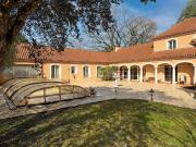 Maison 7 pièces 241 m²