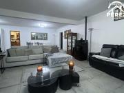 Maison 7 pièces 242 m²