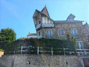 Maison 7 pièces 242 m²