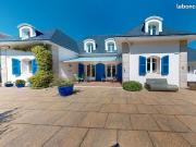 Maison 7 pièces 245 m²