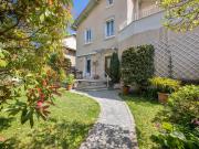 Maison 7 pièces 245 m²