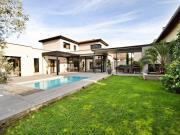 Maison 7 pièces 250 m²