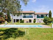 Maison 7 pièces 255 m²