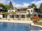 Maison 7 pièces 256 m²