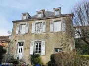 Maison 7 pièces 261 m²