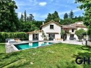 Maison 7 pièces 270 m²