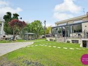 Maison 7 pièces 300 m²