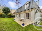 Maison 7 pièces 300 m²