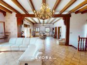 Maison 7 pièces 300 m²