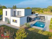 Maison 7 pièces 302 m²