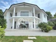 Maison 7 pièces 307 m²