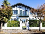 Maison 7 pièces 310 m²