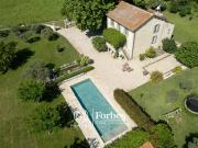 Maison 7 pièces 320 m²