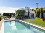 Maison 7 pièces 320 m²