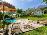 Maison 7 pièces 320 m²