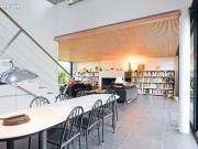 Maison 7 pièces 325 m²