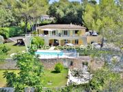 Maison 7 pièces 325 m²