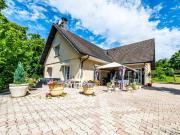 Maison 7 pièces 331 m²