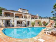 Maison 7 pièces 332 m²