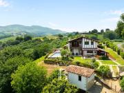 Maison 7 pièces 338 m²