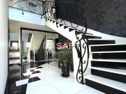 Maison 7 pièces 340 m²