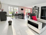 Maison 7 pièces 341 m²