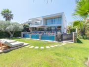 Maison 7 pièces 305 m²