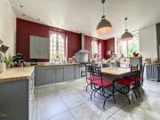 Maison 7 pièces 351 m²