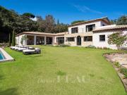 Maison 7 pièces 352 m²